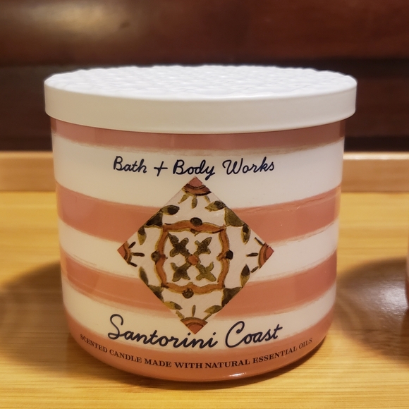 Bath & Body Works Santorini Coast Candles - Pink and White - Picture 2 of 4